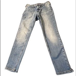 Old Navy Rockstar Super Skinny Ankle distressed  size 6‎